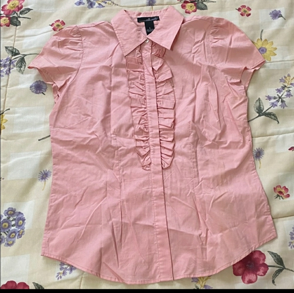 ✨NEW LISTING✨ Willi Smith Pink Ruffled Button Down